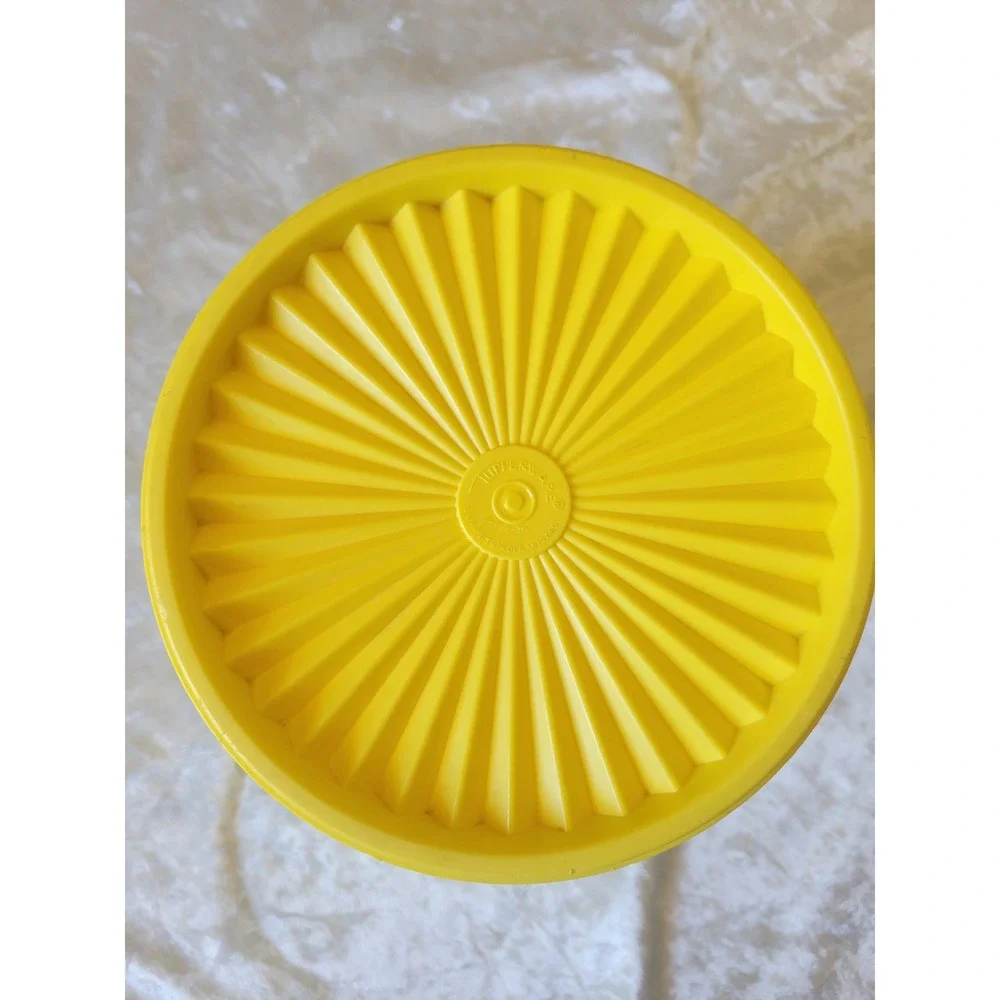 4 Vtg Tupperware Daffodil Sun Yellow Canister Set Sunburst Lids 805 807 809 811